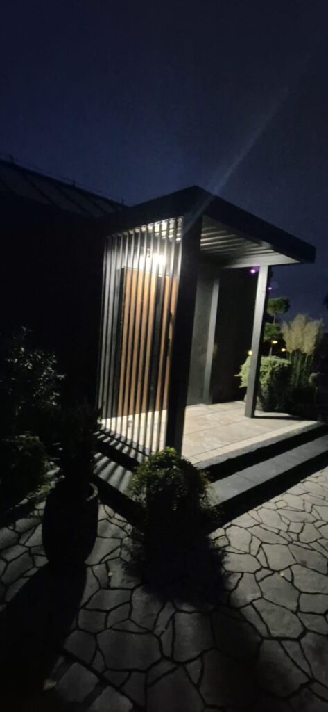 Zadaszenie wejścia AM Pergola